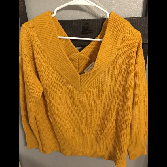 Full Circle Trend Sweaters - Full Circle Trends V- Front and Back Sweater